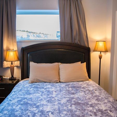 Downtown Whitehorse 4 Bedrooms Deluxe Condo Exterior foto